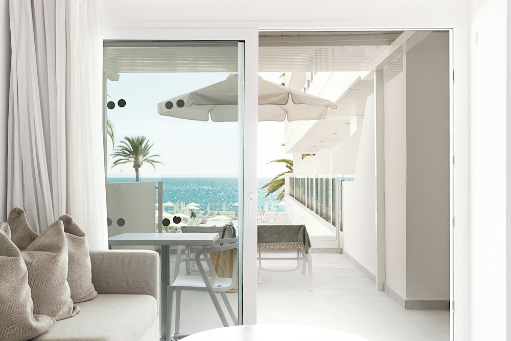 Family Apartment, Sea View ALB