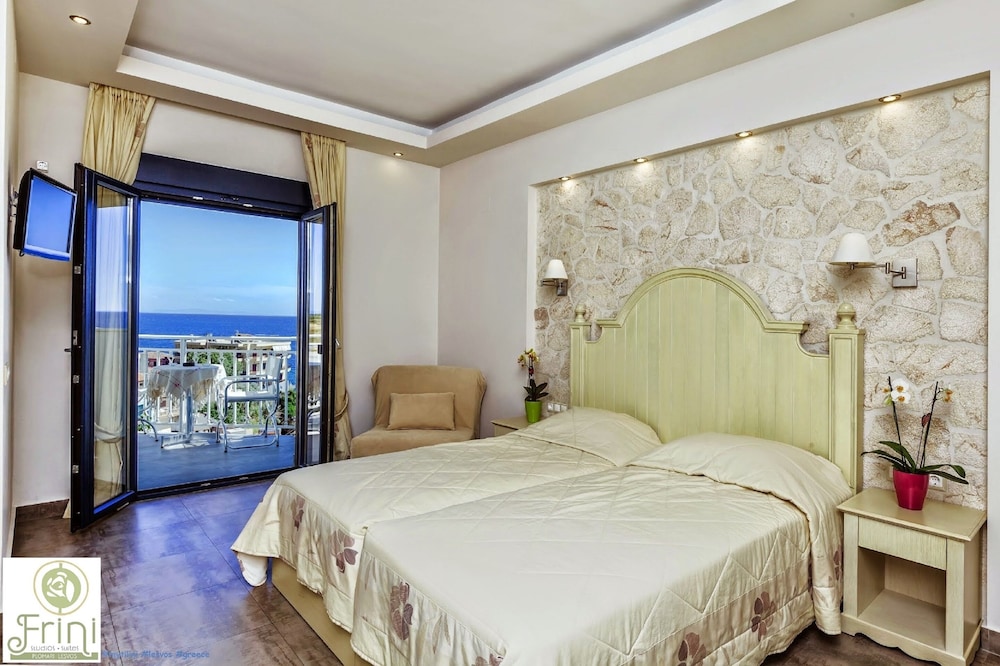 Superior Studio, Non Smoking, Sea View (Panoramic) photo 3
