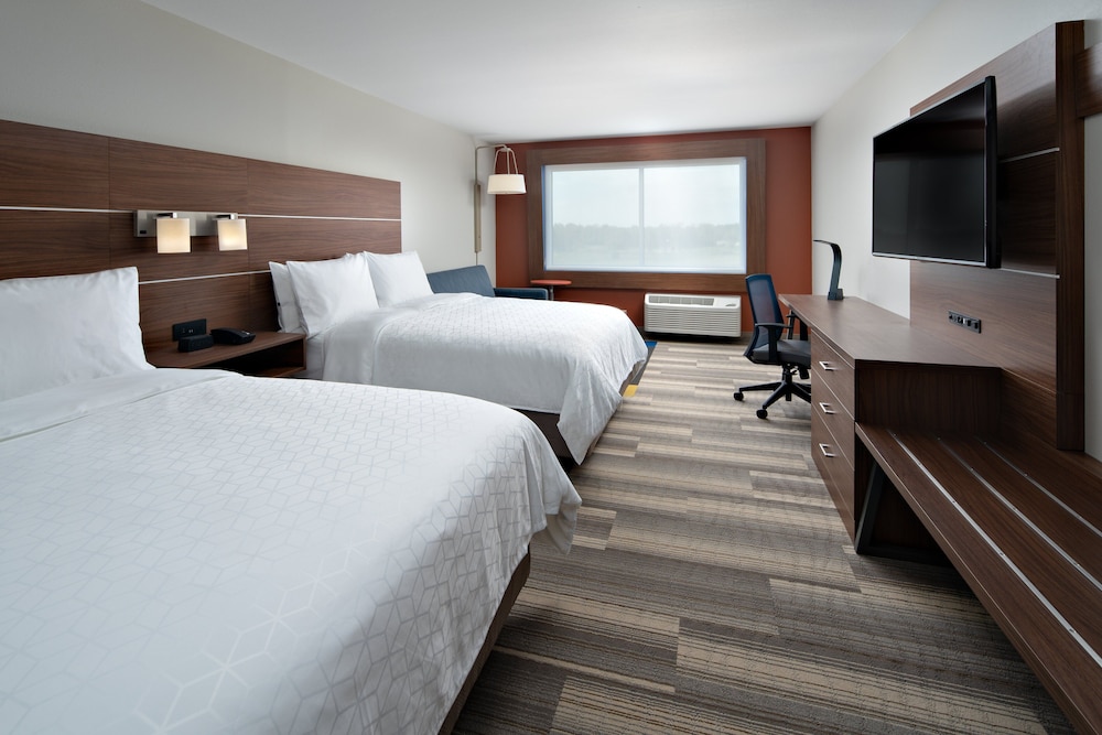 Suite, 2 Queen Beds, Accessible (Communications)