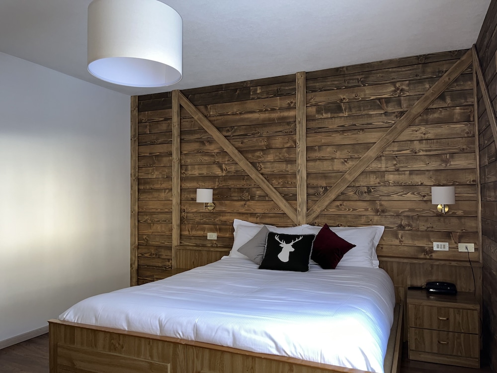 Standard Double or Twin Room photo 3
