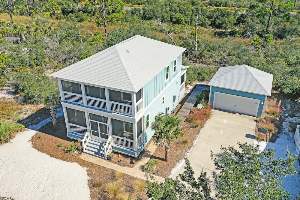 House, Multiple Beds (Song of the Sea) photo 3