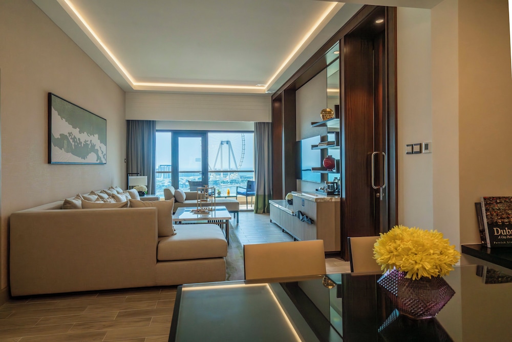 Suite, 1 Bedroom, Balcony (Sea Front Lounge Access)