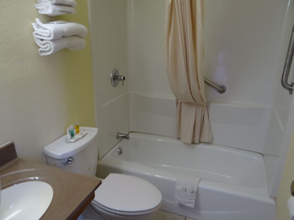 Room, 2 Double Beds, Non Smoking photo 3