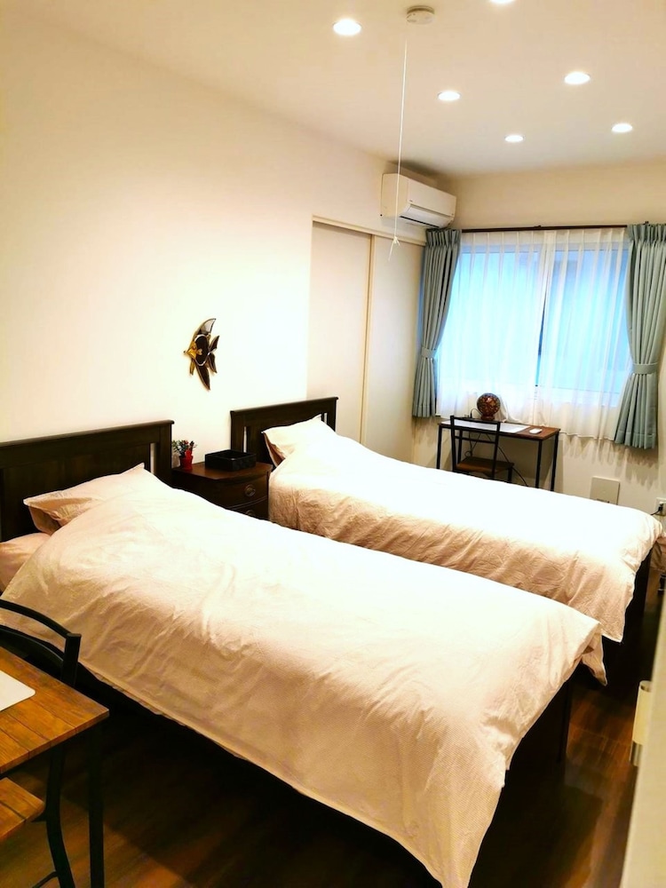 Basic Twin Room, 2 Bedrooms photo 3