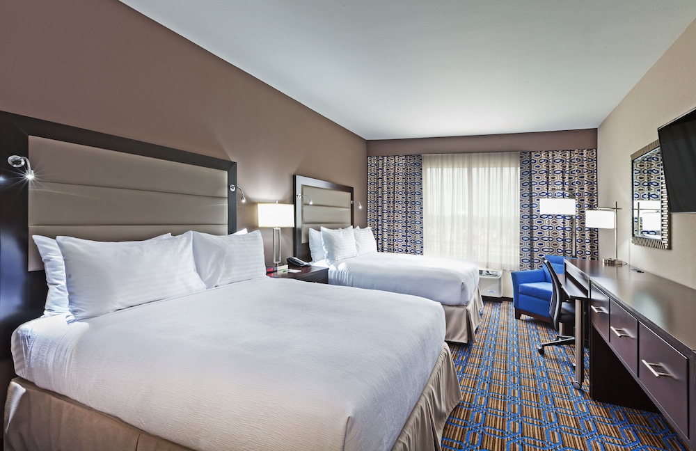 Standard Room, 2 Queen Beds, Accessible, Non Smoking (Hearing) photo 3
