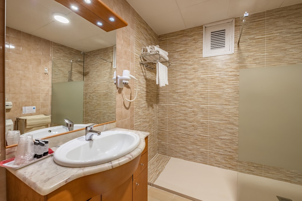 Family Triple Room photo 2