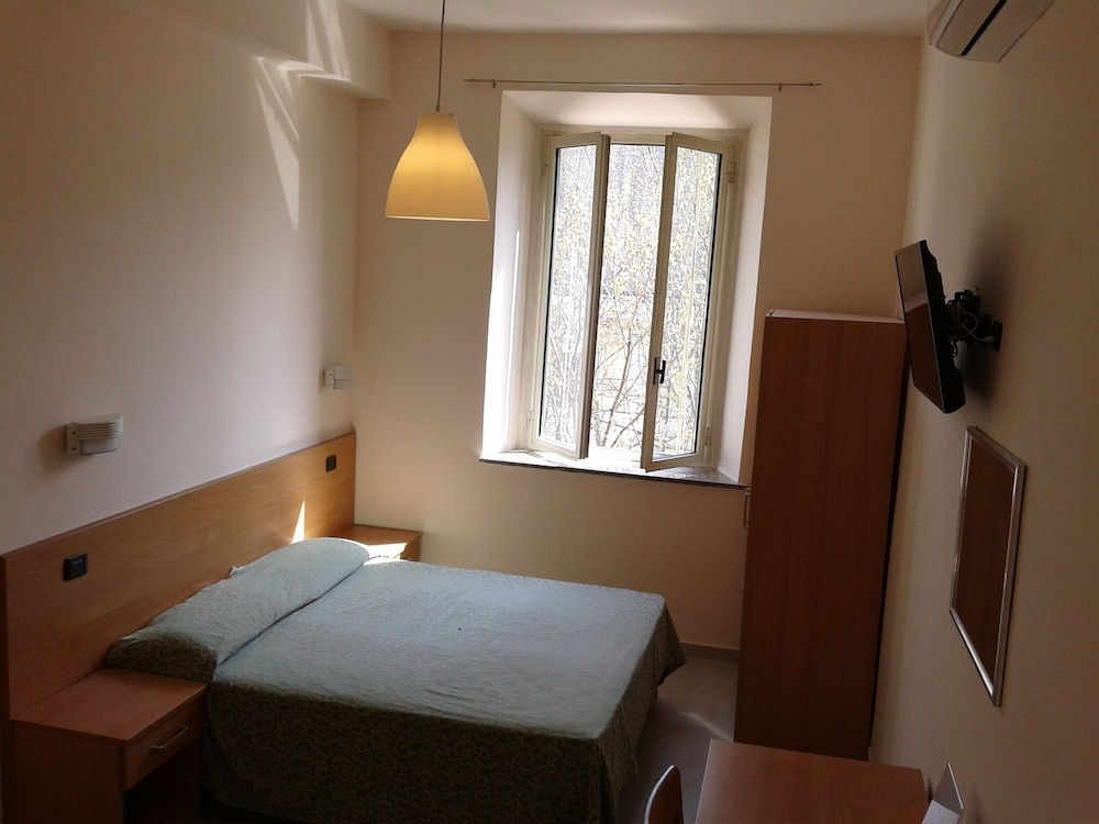 Basic Double or Twin Room
