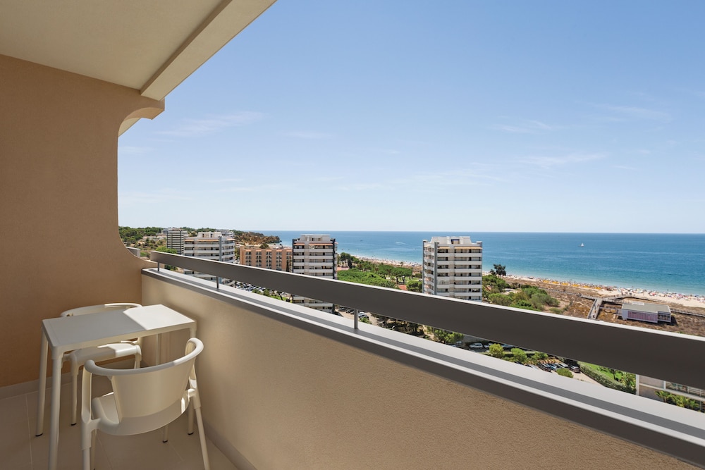 Room, Non Smoking, Sea View thumbnail 6