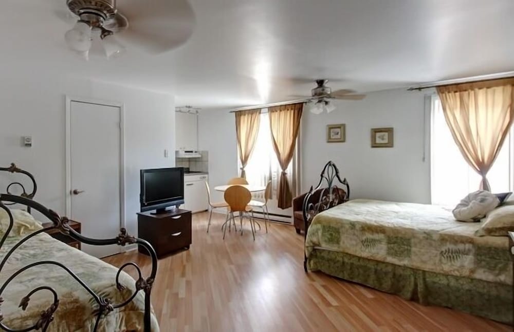 Large Family Studio (228) photo 2