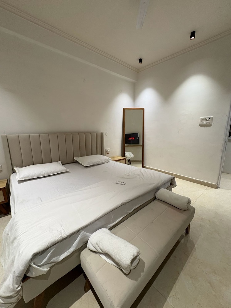 Deluxe Double Room photo 2