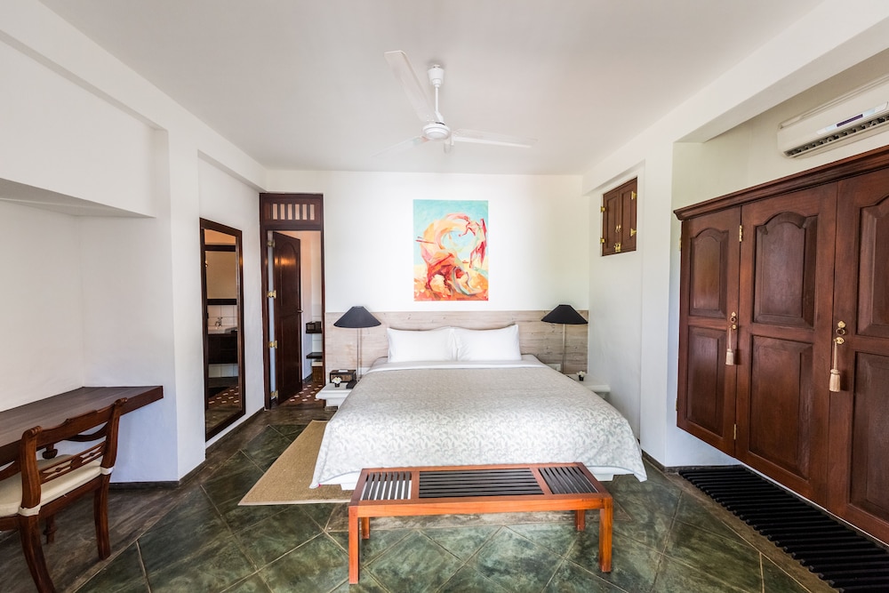 Superior Room, 1 King Bed, Ground Floor (Garden Access) (Evening Tea Included) photo 3