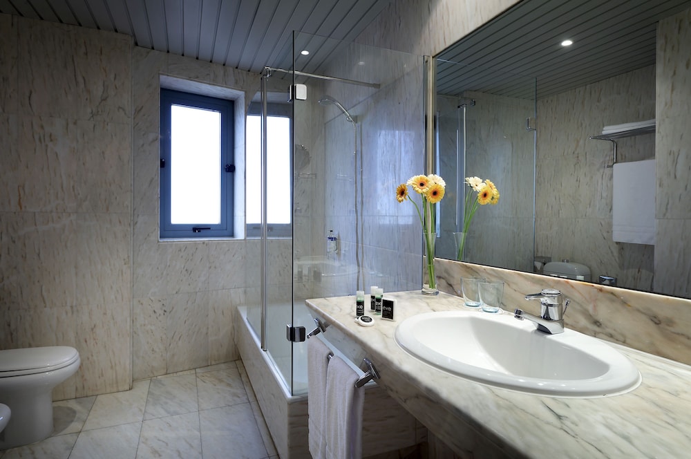 Premium Room - Photo 5