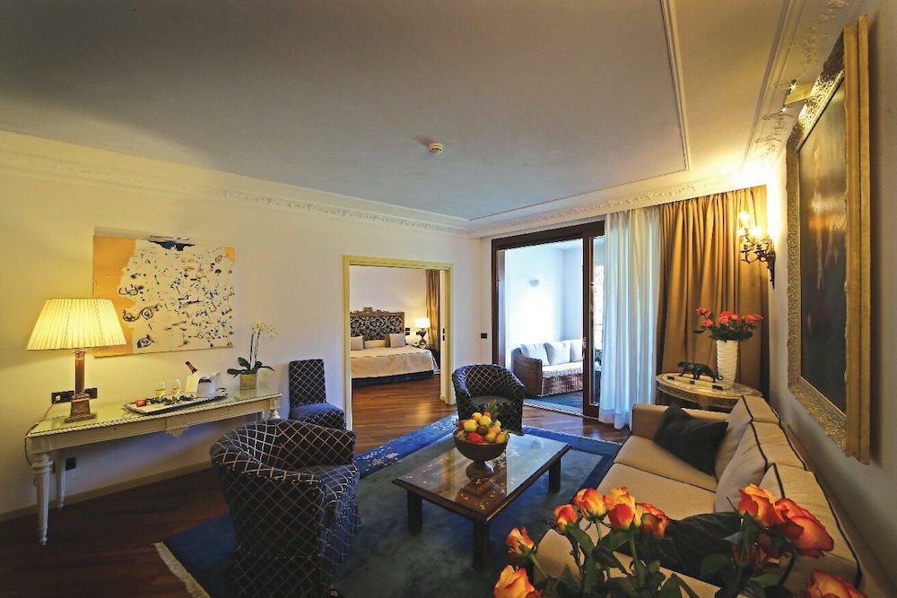 Exclusive Suite photo 1