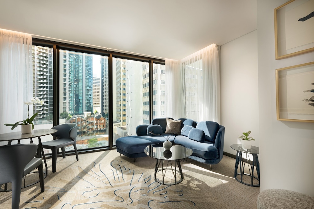 Premium Suite, 1 King Bed, City View (Balcony)