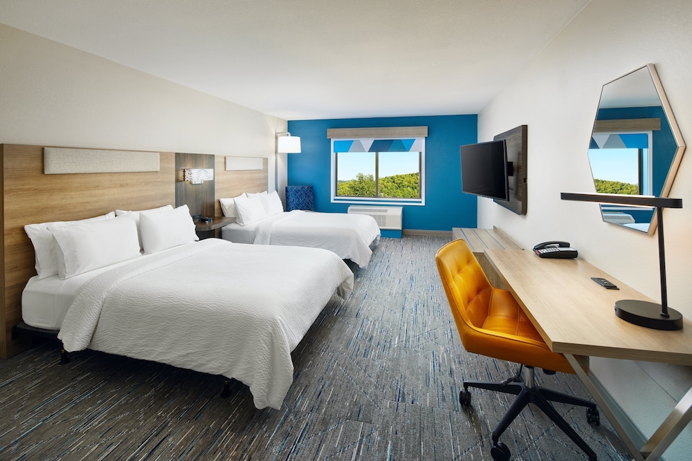 Suite, 2 Queen Beds, Accessible photo 1