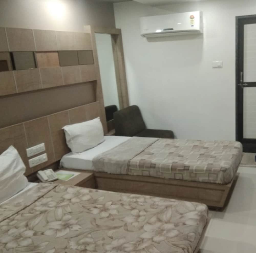 Standard Room photo 2