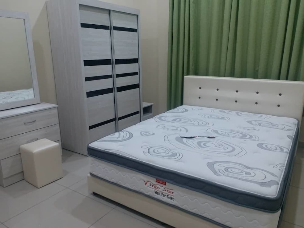 Double Room, 1 Queen Bed photo 2