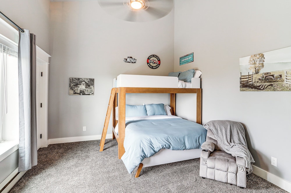 Apartment photo 2