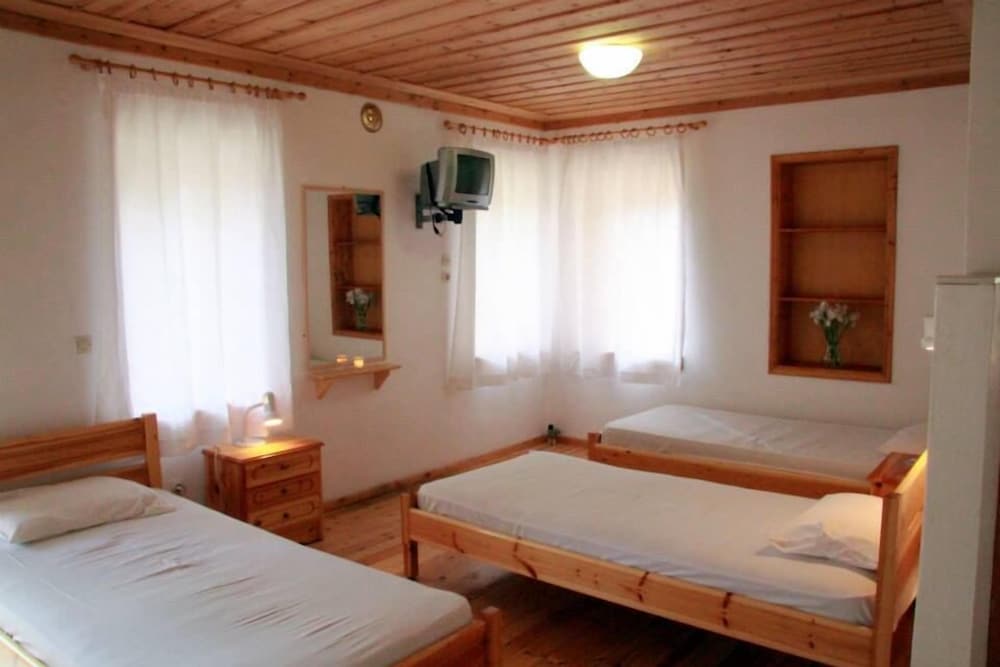 Classic Triple Room, 3 Twin Beds, Sea View