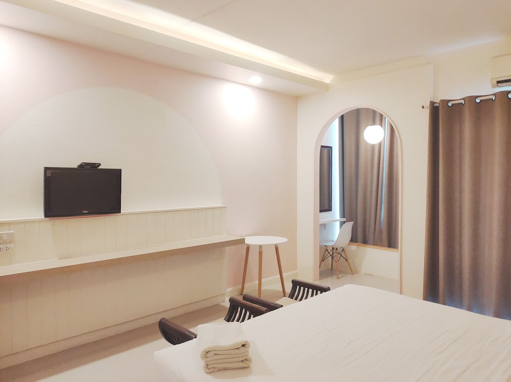 Standard Double Room - Photo 1