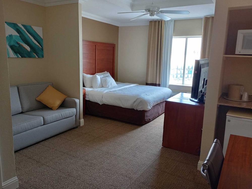 Deluxe Room - Photo 4