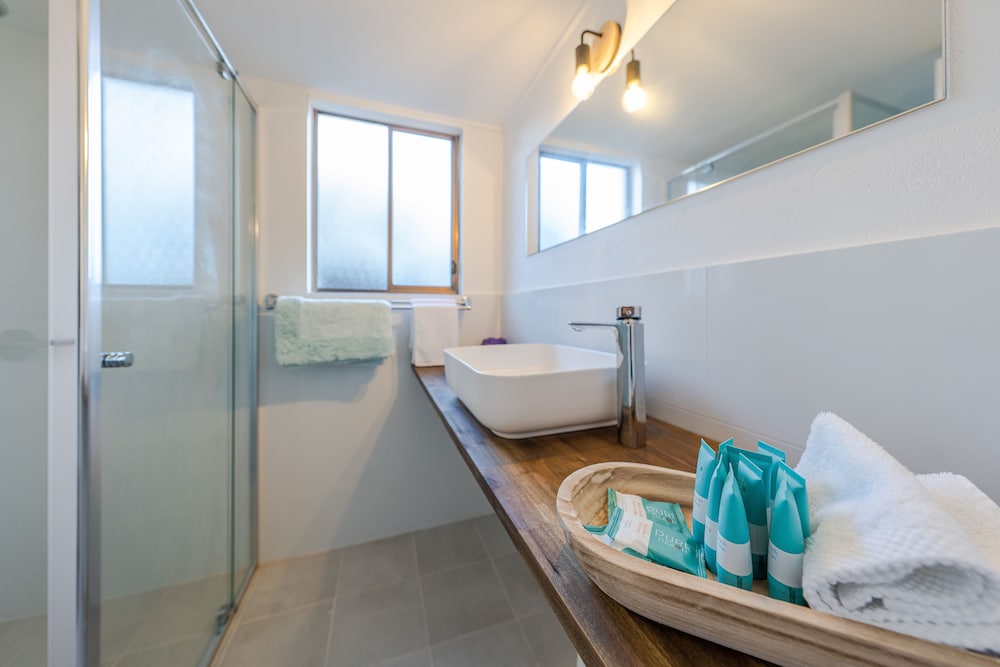 Premium Double Room, 1 King Bed photo 2