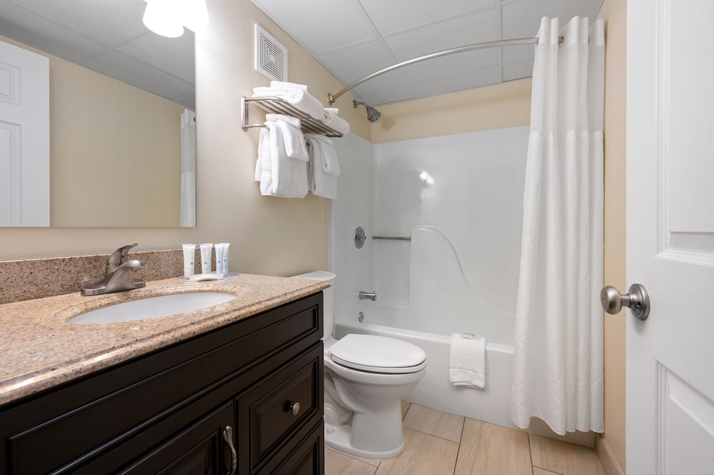 Standard Room, 2 Queen Beds, Ocean View (No pets allowed) photo 3