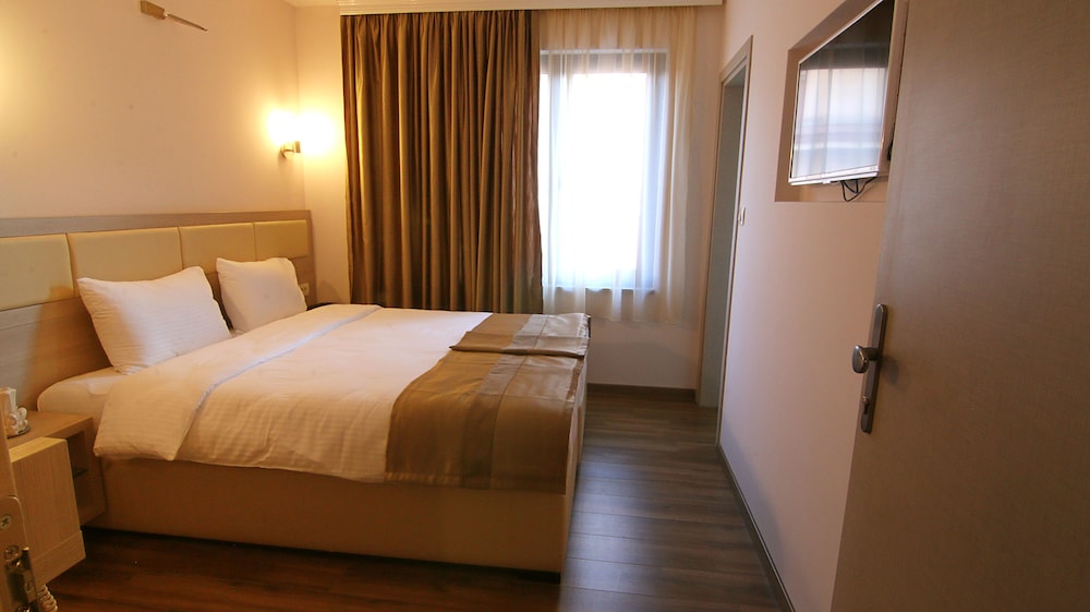 Economy Room, Accessible, City View photo 2