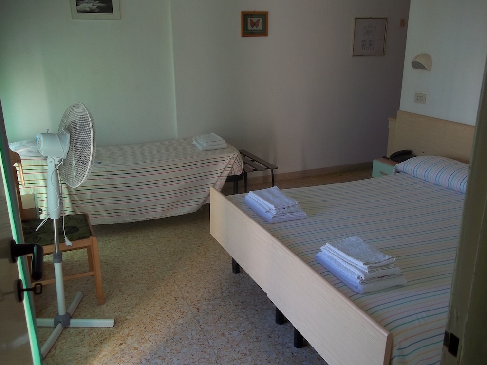 Triple Room, Balcony photo 1