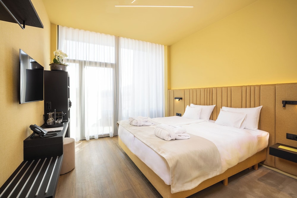 Classic Double Room, Patio