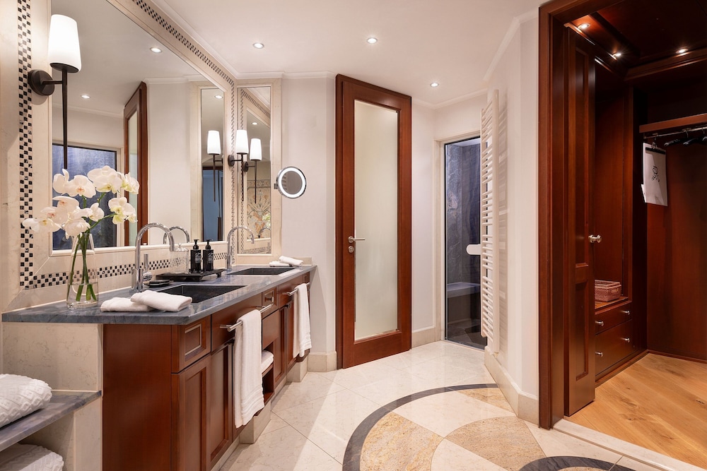Suite, 1 Bedroom, Non Smoking, Balcony