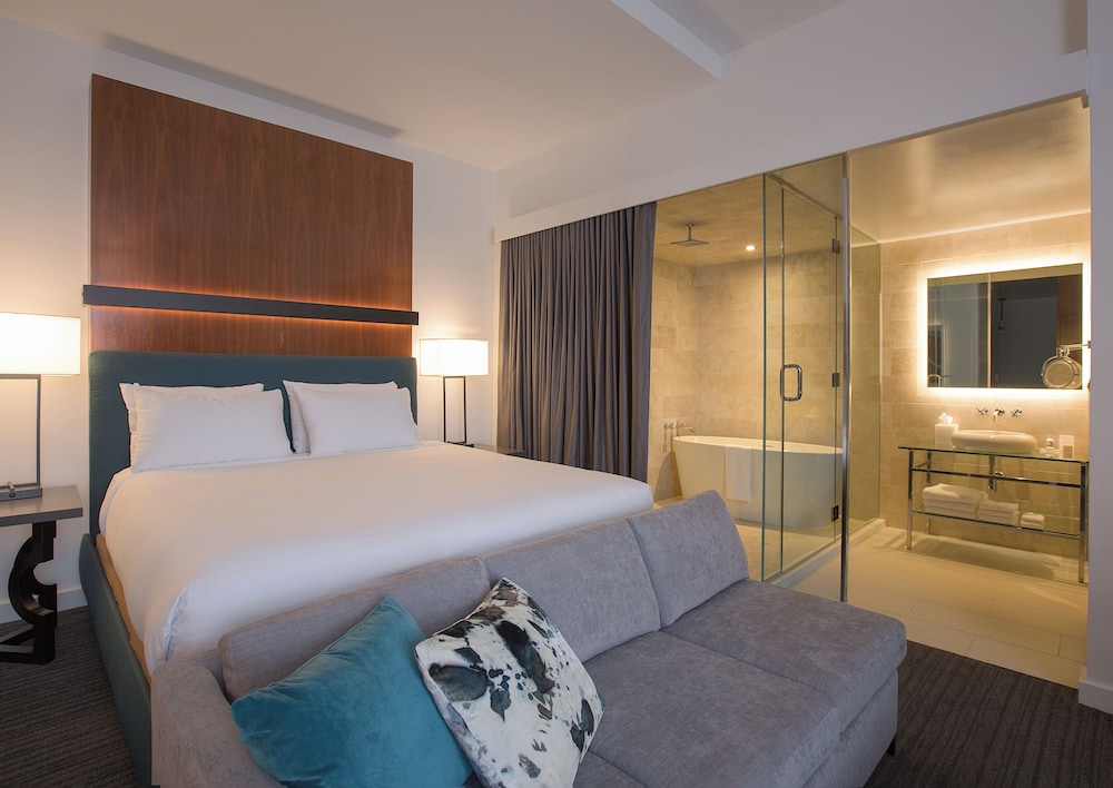 Andaz Cabana Suite photo 2