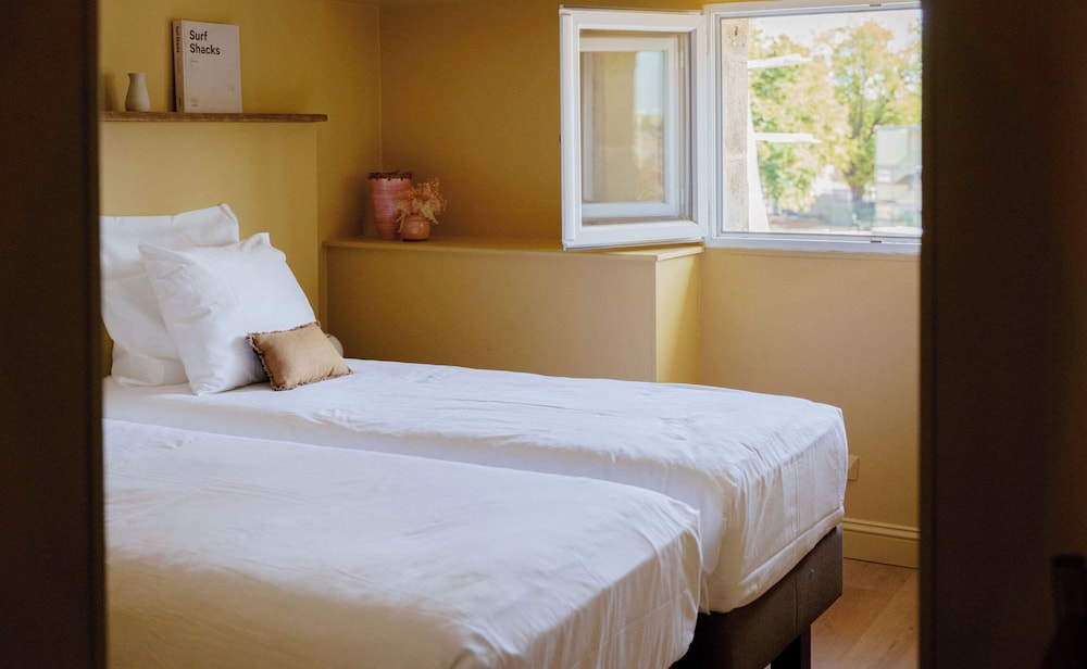 Standard Twin Room, City View photo 3
