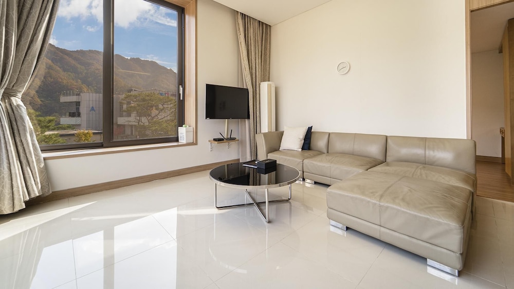 Basic Room, 1 Bedroom (C301) photo 1