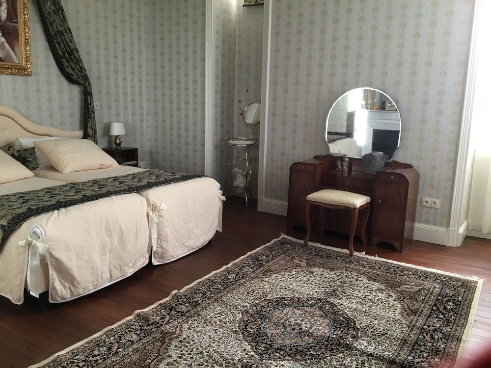 Deluxe Suite, Private Bathroom, Garden View (2) photo 3