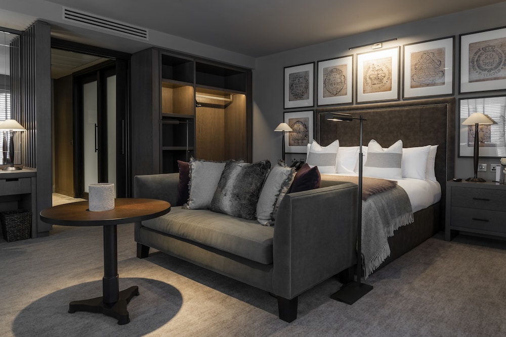 Signature Suite photo 2