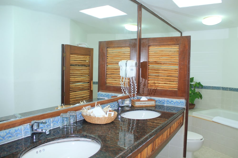 Family Room, 2 Bedrooms, Connecting Rooms, Ocean View - Photo 8