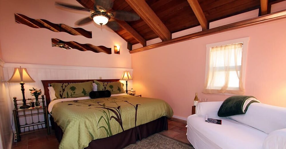 Hideaway (Pet Friendly)