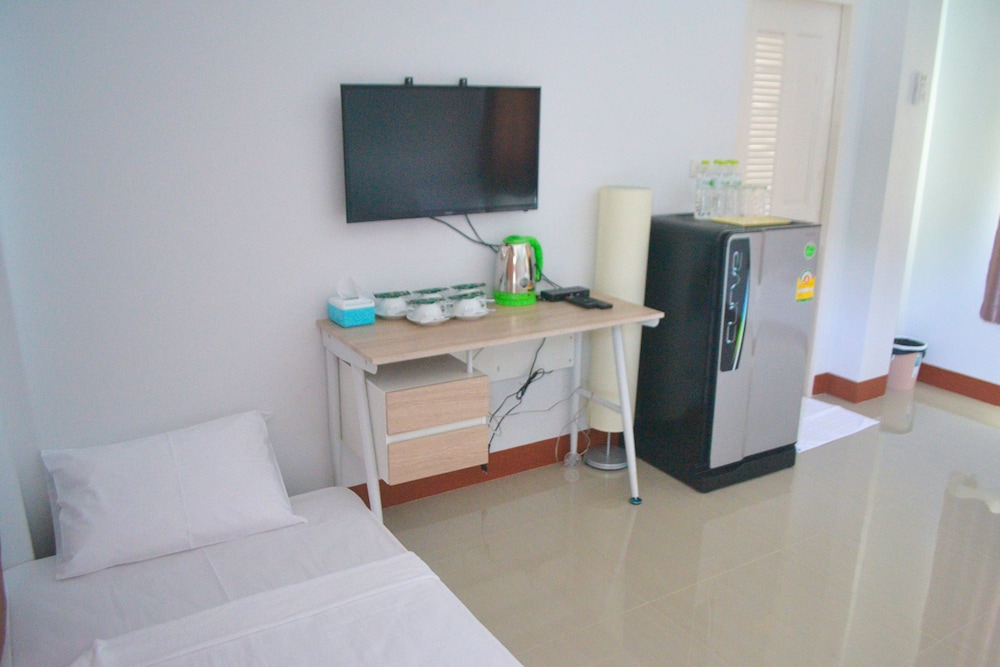 Family Room photo 3