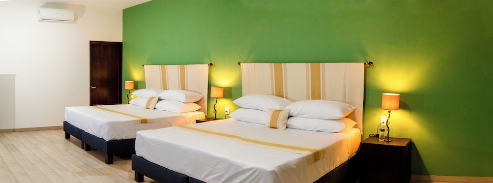 Deluxe Quadruple Room