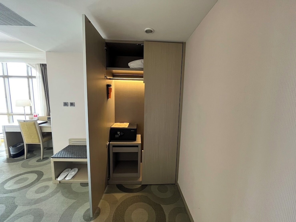 Standard Twin Room, 2 Twin Beds - Photo 3