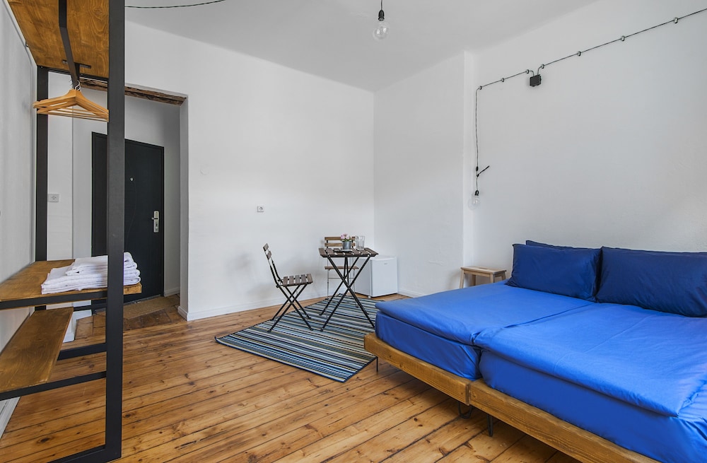 Classic Apartment, Multiple Beds, Non Smoking, Terrace photo 2