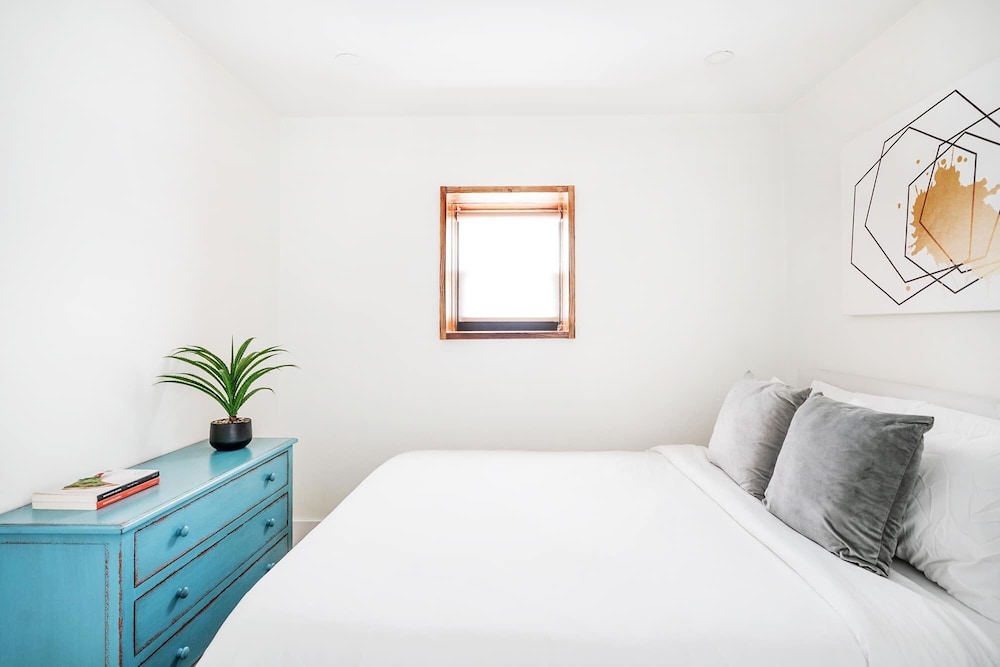 Deluxe Apartment, 3 Bedrooms, Non Smoking, Air conditioning photo 2