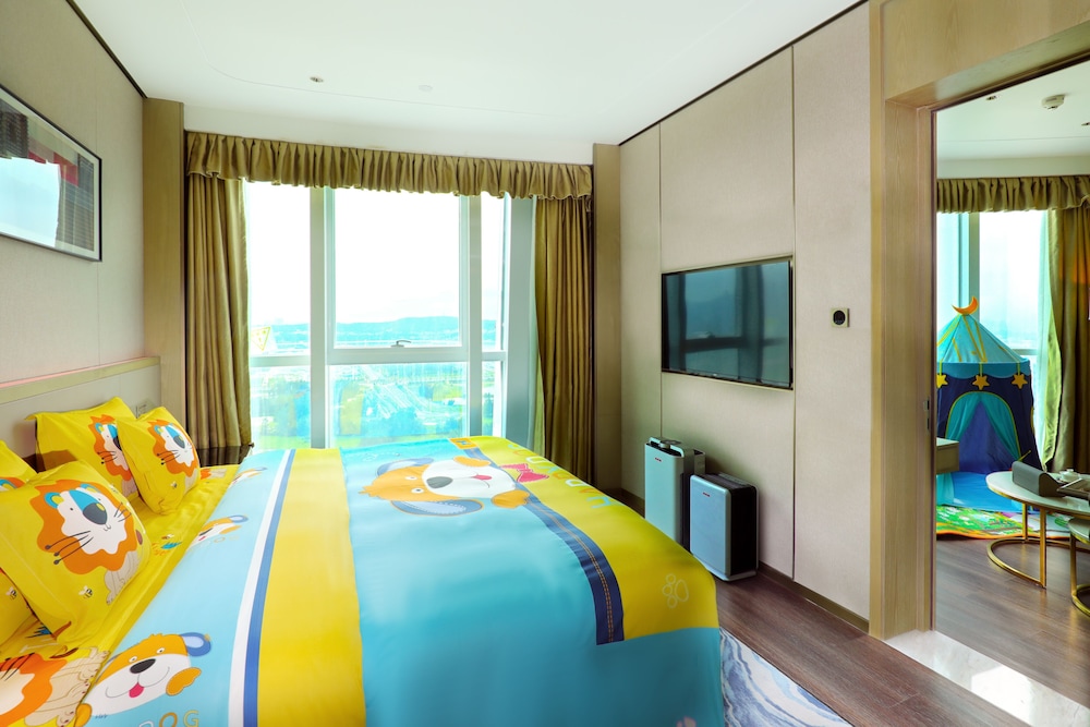 Family Suite, 1 Queen Bed, Non Smoking - Photo 4