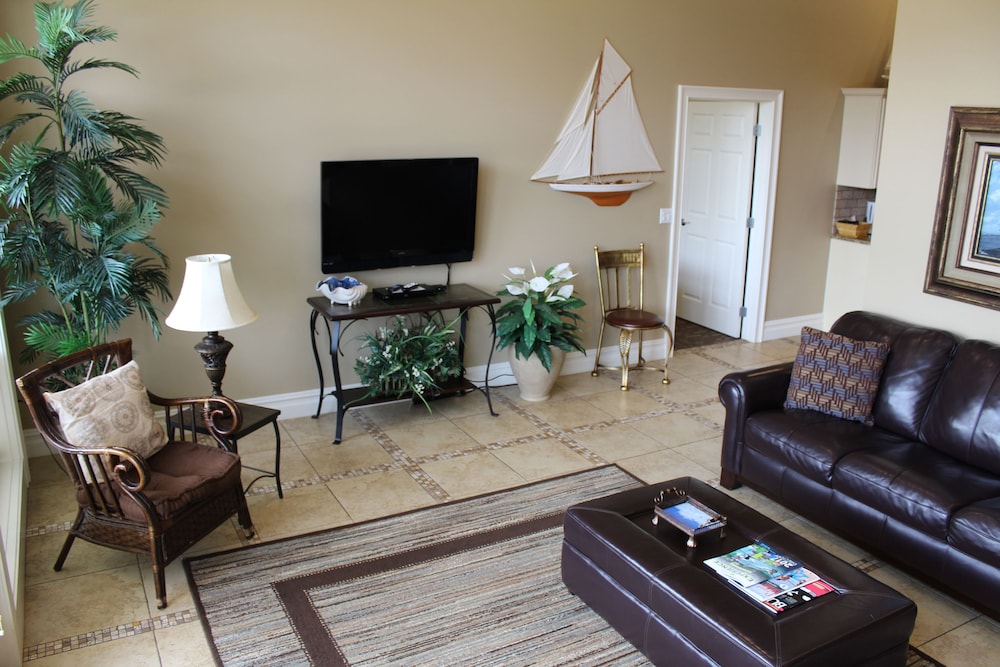 Luxury Condo, Multiple Beds, River View photo 1