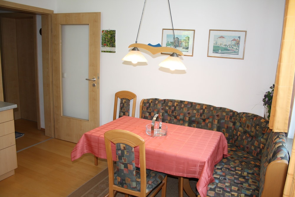 Comfort Apartment, 2 Bedrooms, Balcony, Mountain View photo 3
