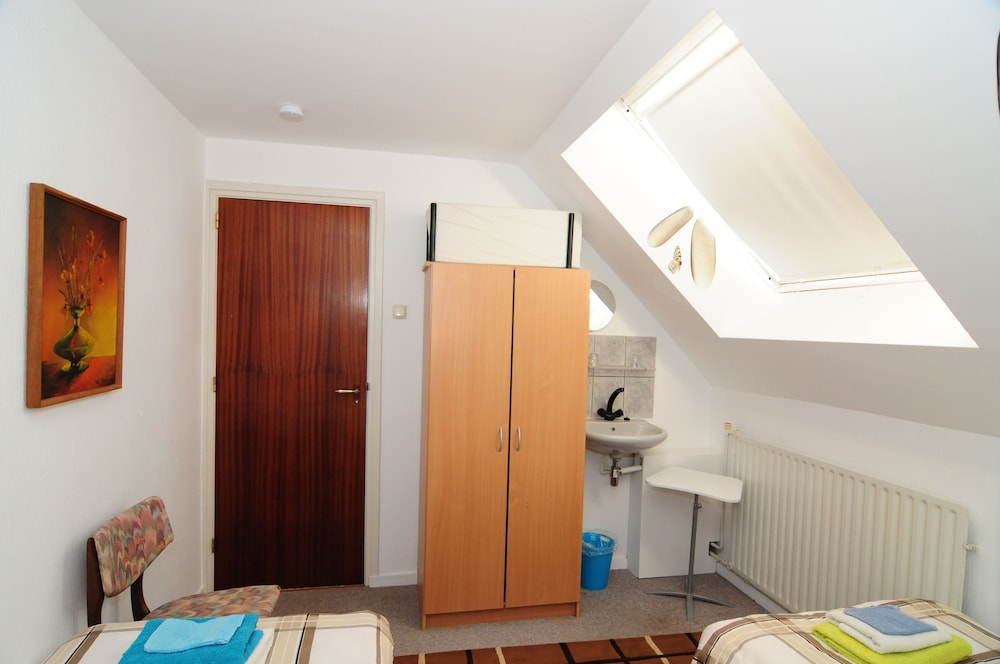 Standard Double Room, Shared Bathroom photo 2
