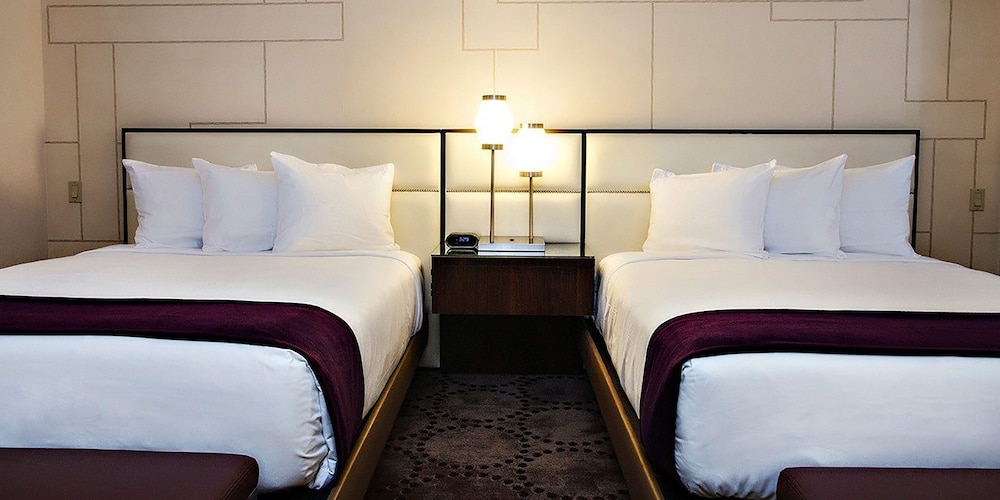 Laguna Tower Premium Room, 2 Queen Beds, Non-Smoking - Photo 3