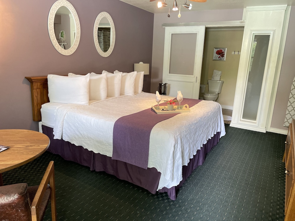 Jacuzzi Hot Tub Room photo 1
