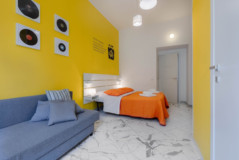 Deluxe Double Room, 1 Queen Bed with Sofa bed, Private Bathroom, Garden Area